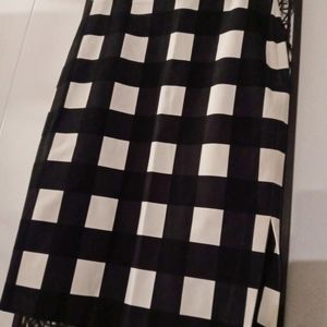 Banana Republic Black and White Skirt